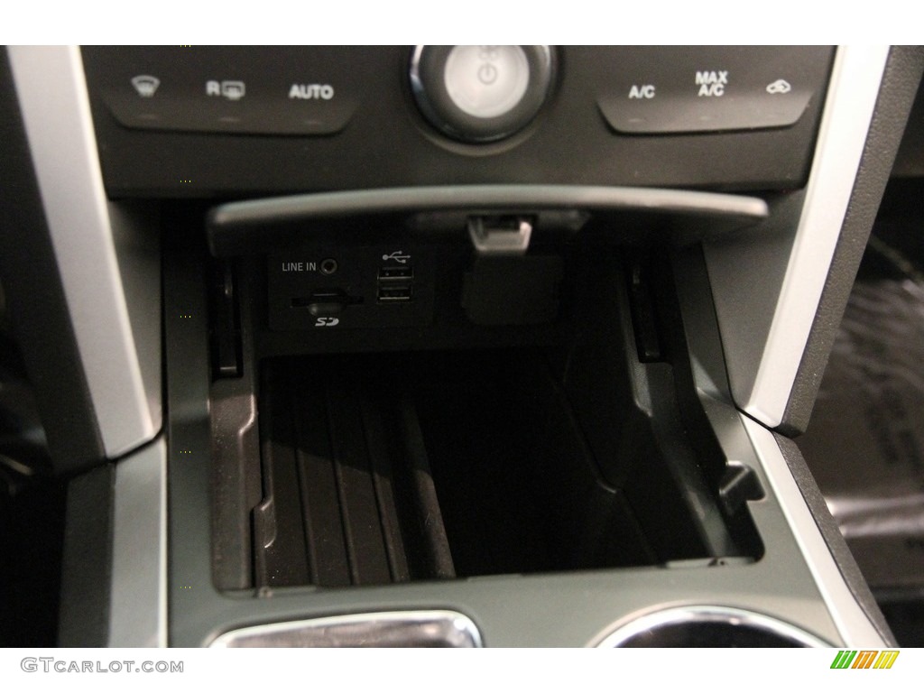 2014 Explorer XLT - Tuxedo Black / Charcoal Black photo #12