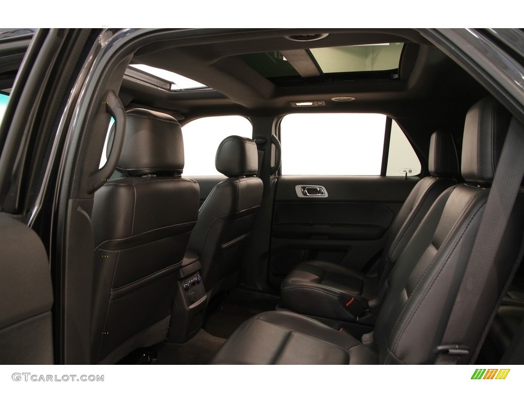 2014 Explorer XLT - Tuxedo Black / Charcoal Black photo #15