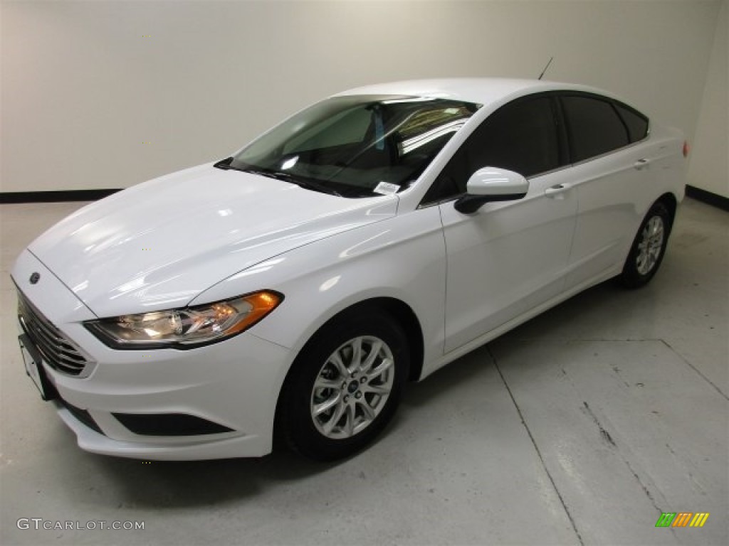 2017 Fusion S - Oxford White / Medium Light Stone photo #3