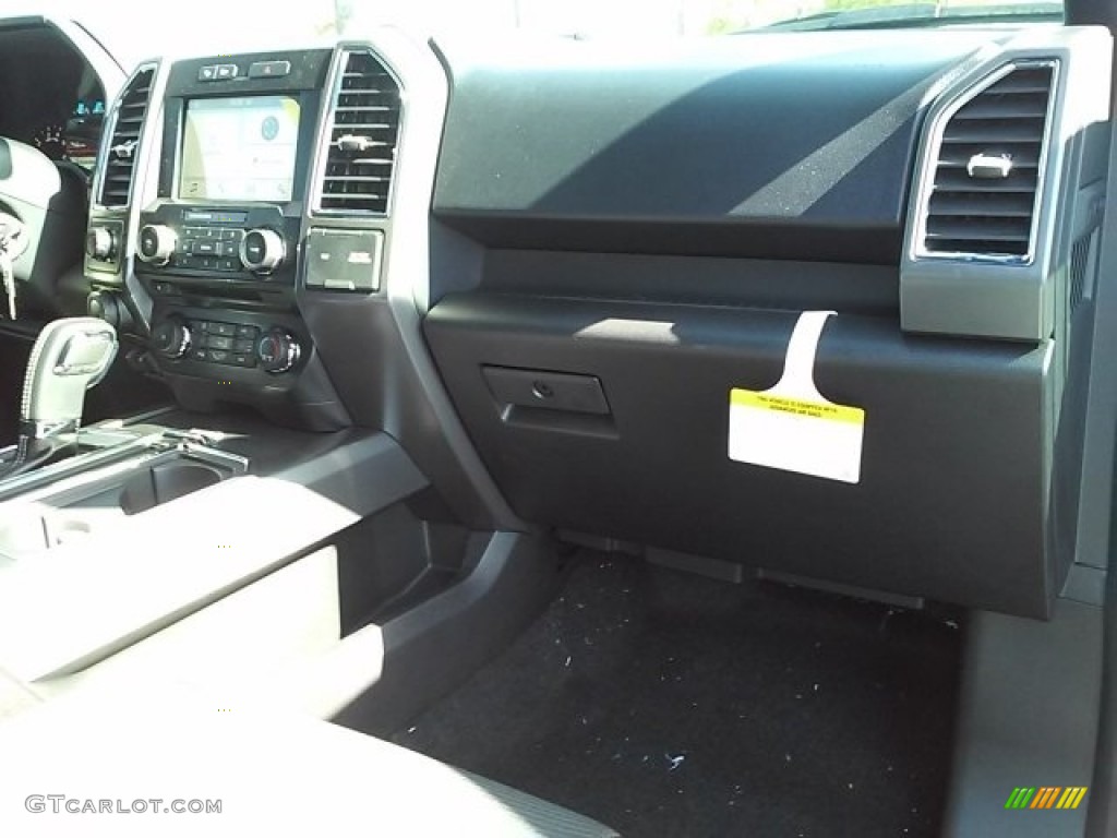 2016 F150 XLT SuperCrew 4x4 - Oxford White / Black photo #9