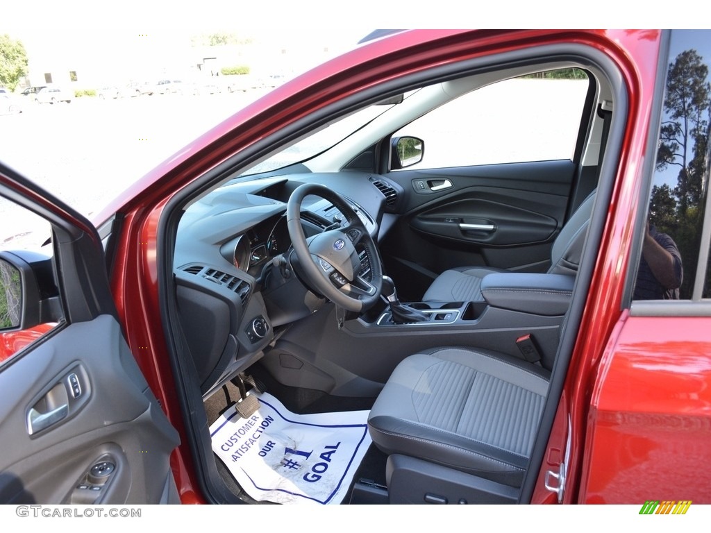 2017 Escape SE - Ruby Red / Medium Light Stone photo #19