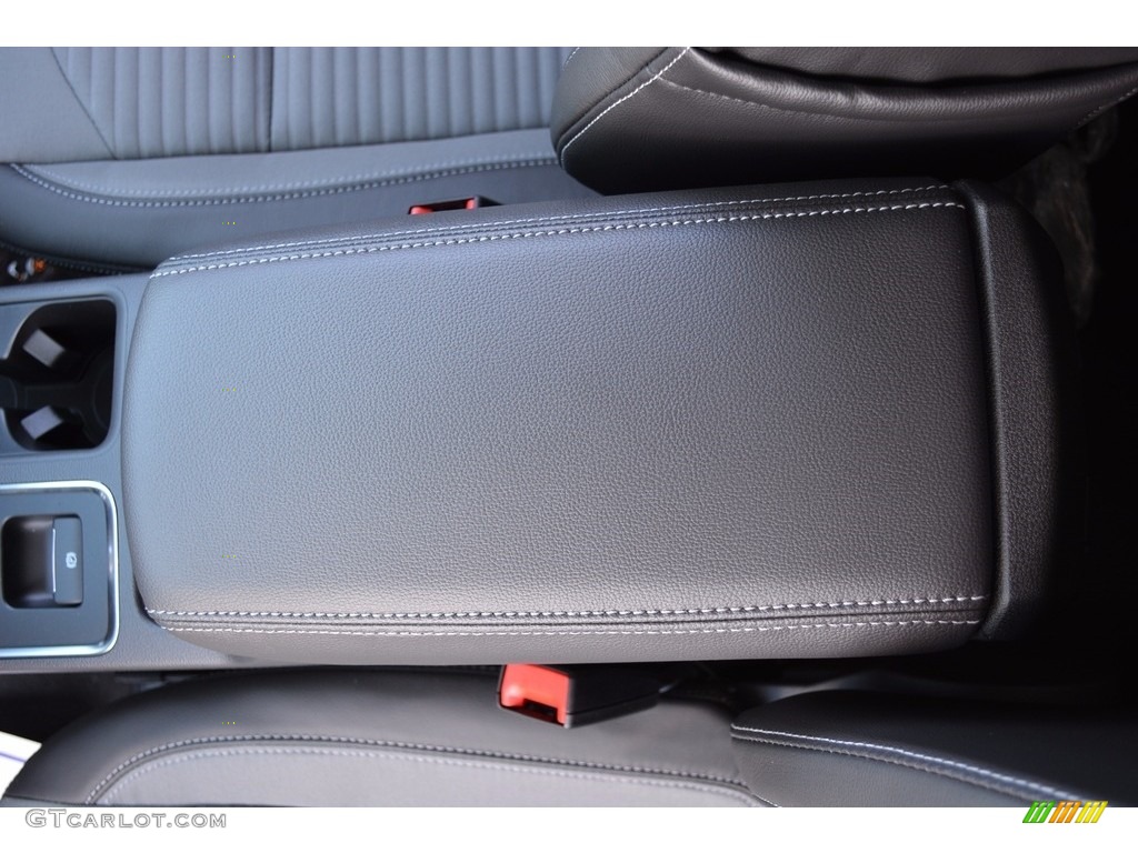 2017 Escape SE - Ruby Red / Medium Light Stone photo #30