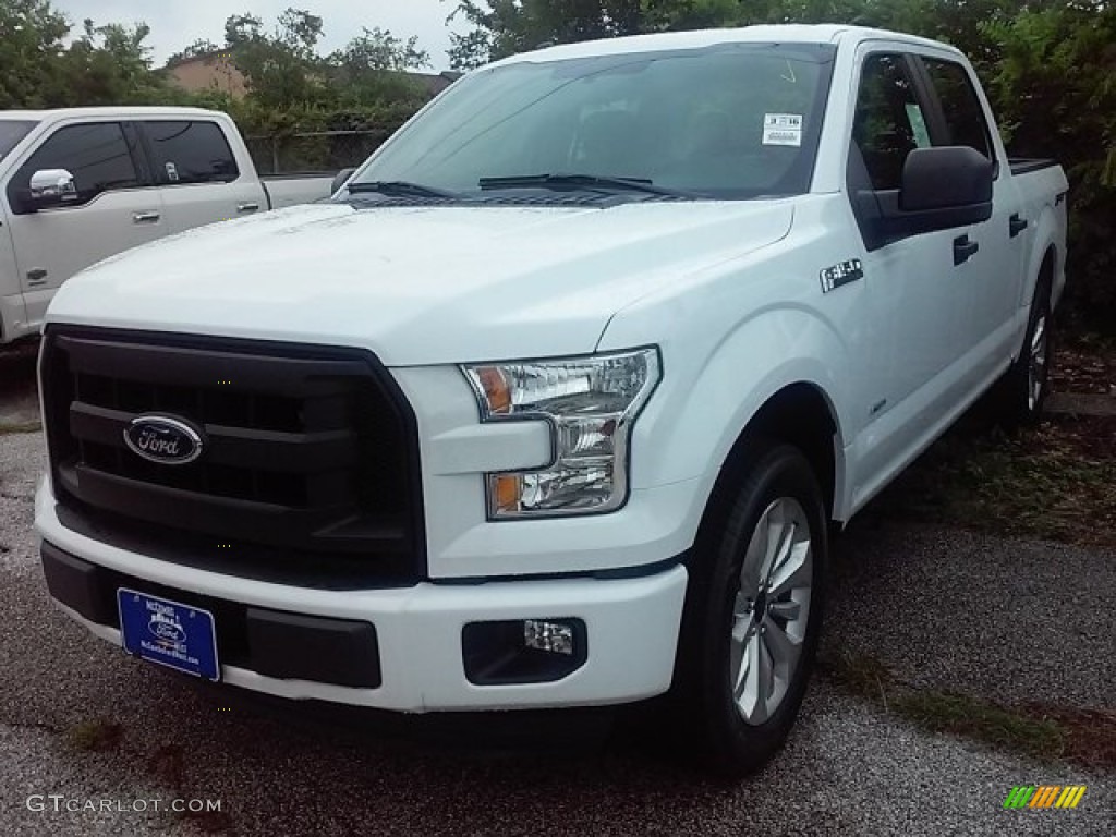 2016 F150 XL SuperCrew - Oxford White / Medium Earth Gray photo #8