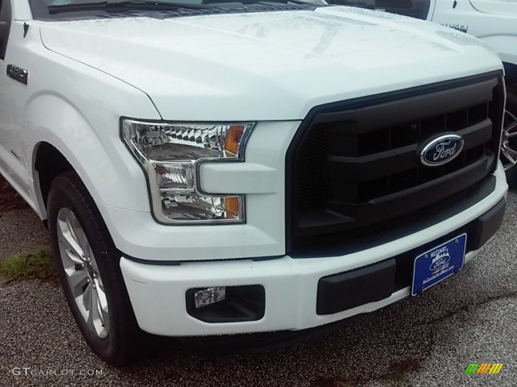 2016 F150 XL SuperCrew - Oxford White / Medium Earth Gray photo #10