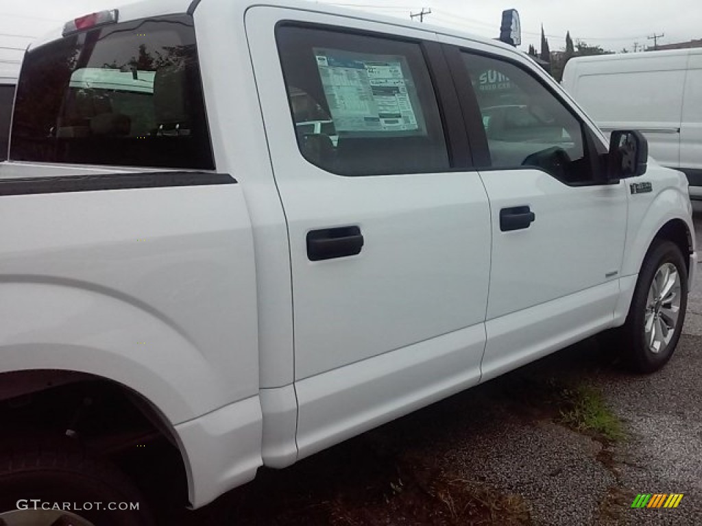 2016 F150 XL SuperCrew - Oxford White / Medium Earth Gray photo #21