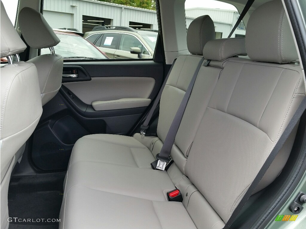 Gray Interior 2016 Subaru Forester 2.5i Limited Photo #113236116