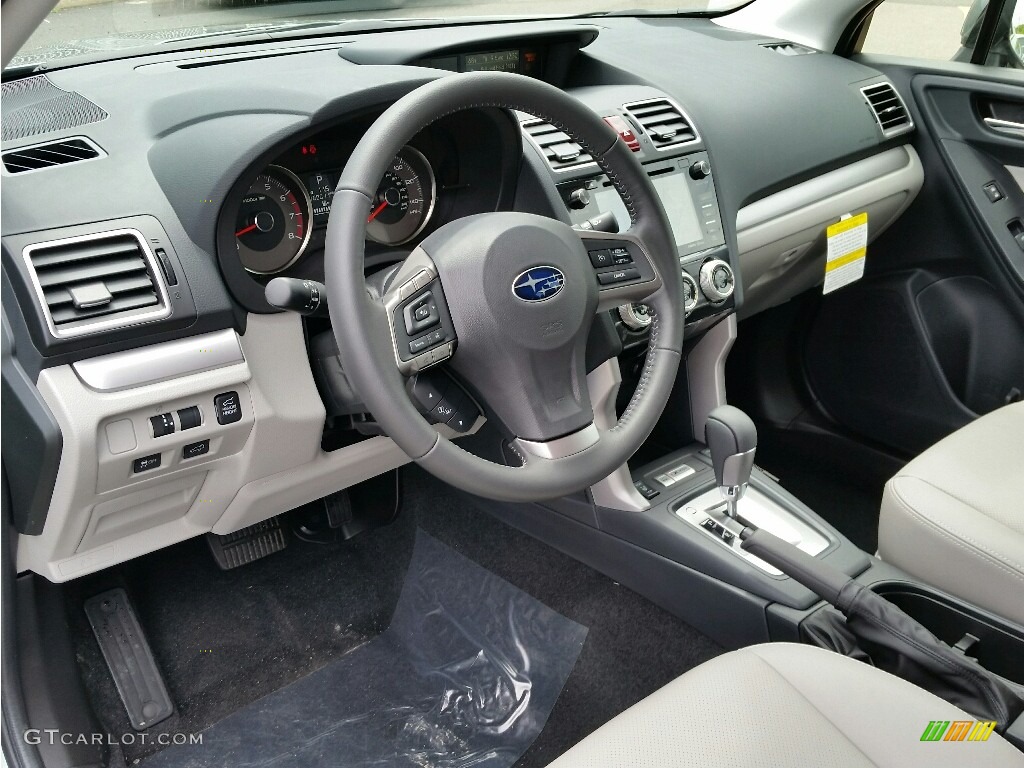 Gray Interior 2016 Subaru Forester 2.5i Limited Photo #113236176