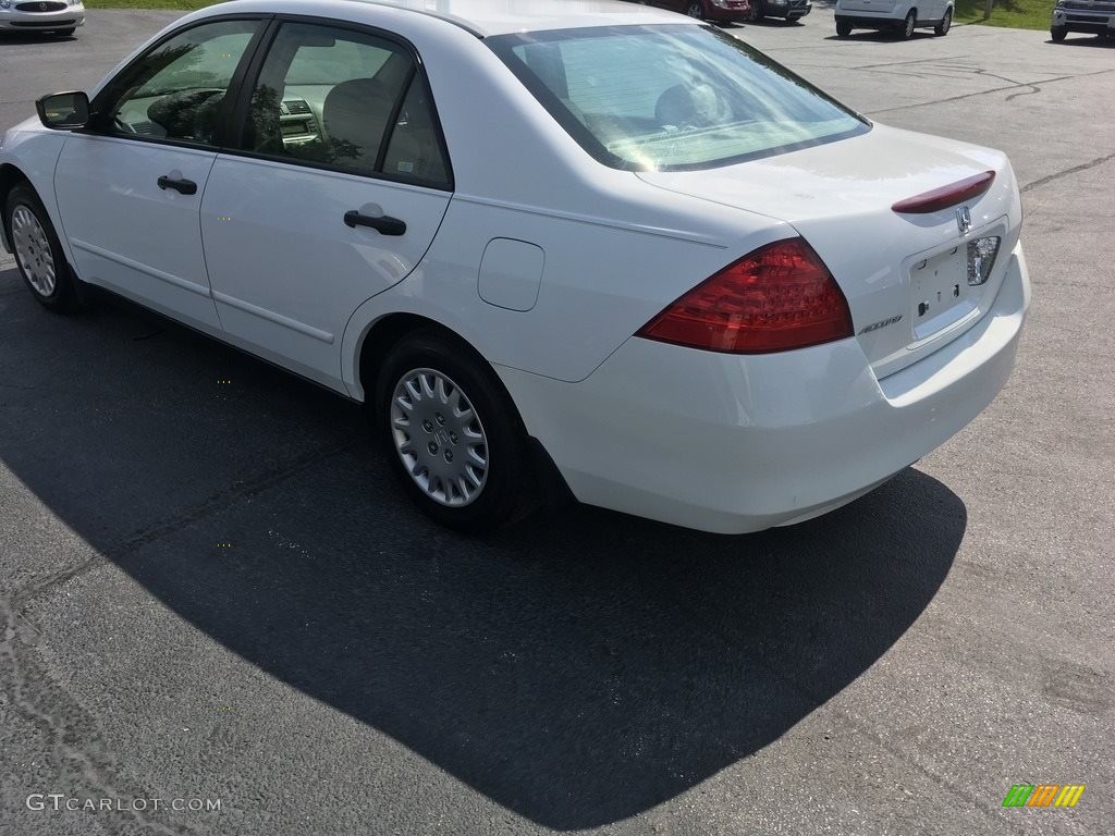 2007 Accord Value Package Sedan - Taffeta White / Ivory photo #4