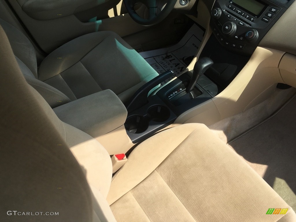 2007 Accord Value Package Sedan - Taffeta White / Ivory photo #6