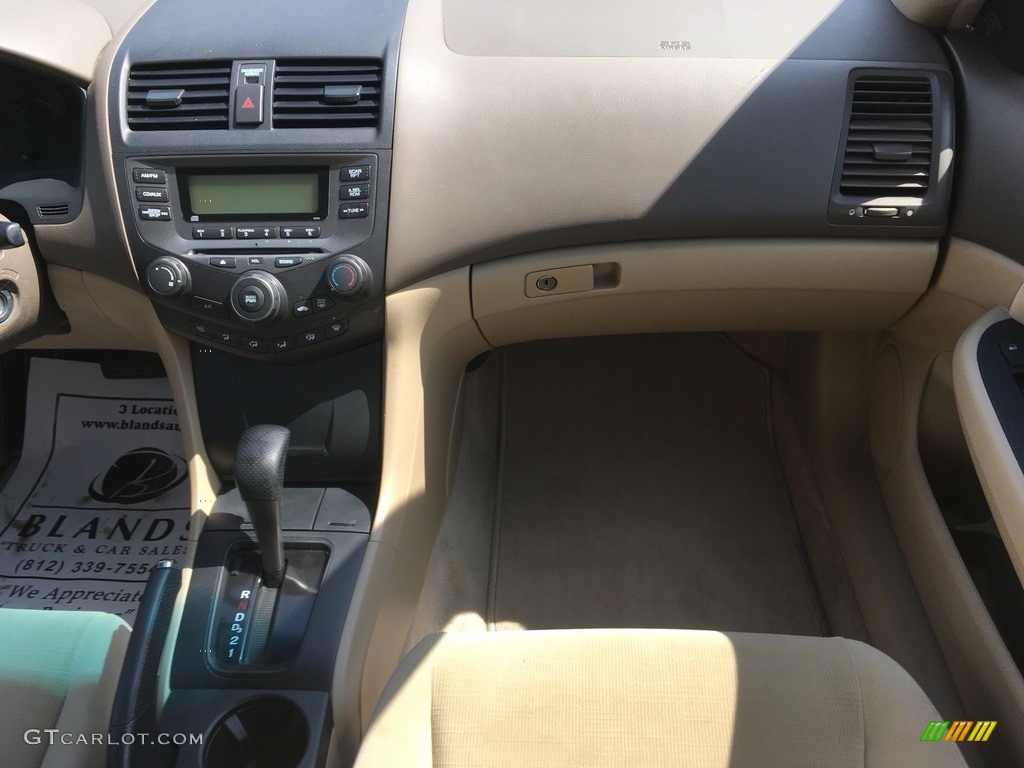 2007 Accord Value Package Sedan - Taffeta White / Ivory photo #7