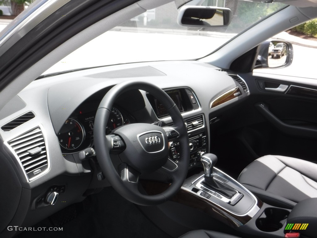 2016 Q5 2.0 TFSI Premium quattro - Monsoon Gray Metallic / Black photo #17