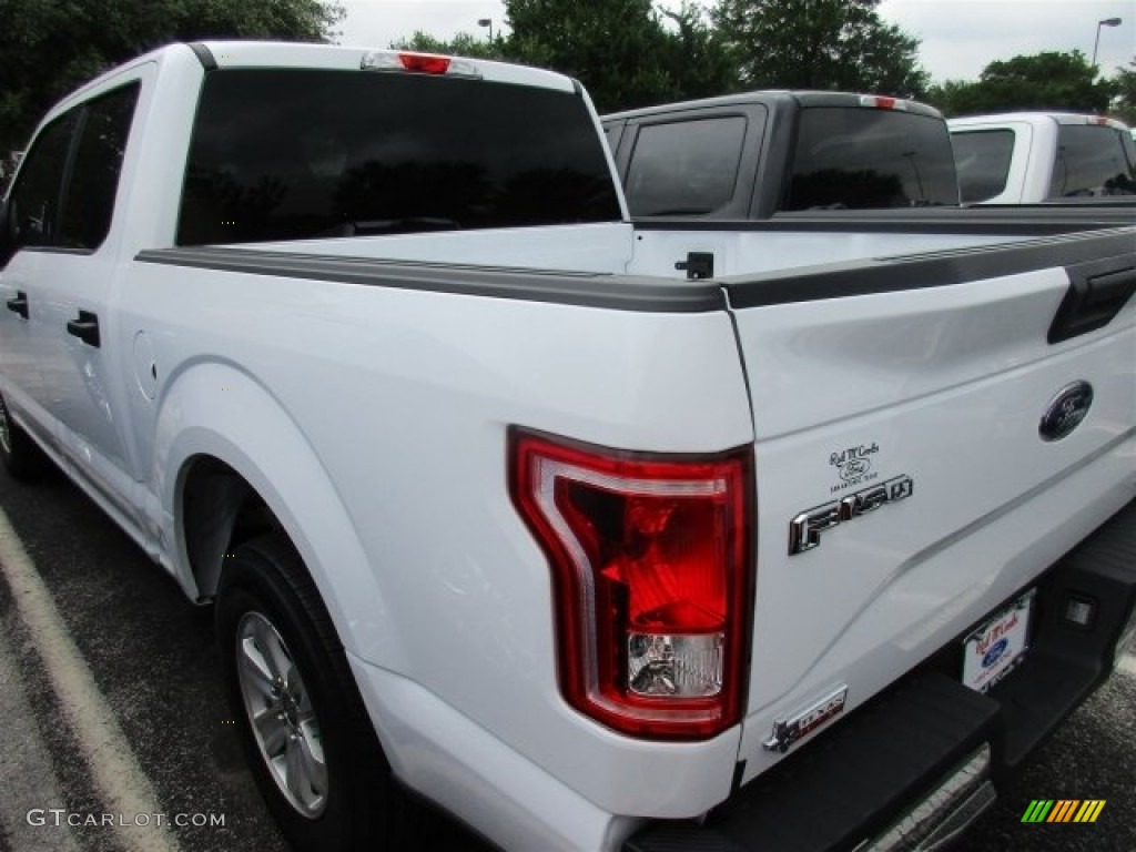 2016 F150 XLT SuperCrew - Oxford White / Medium Earth Gray photo #5