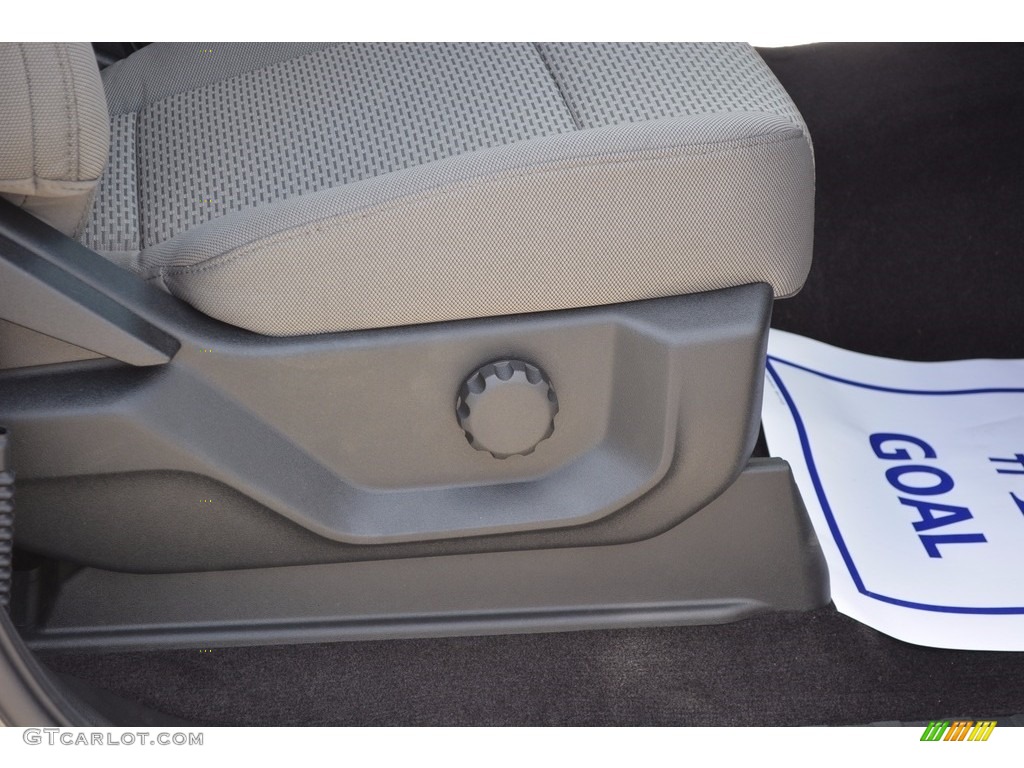 2016 F150 XLT SuperCrew 4x4 - Magnetic / Medium Earth Gray photo #28