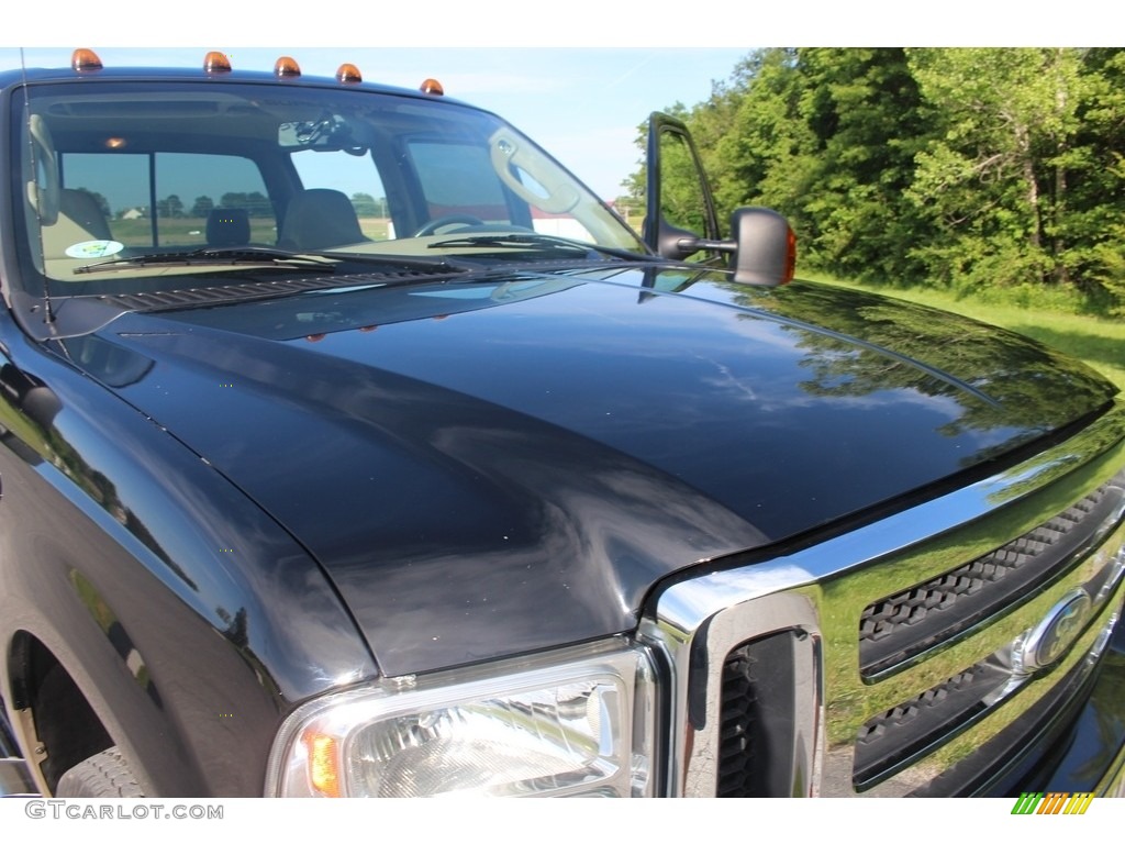 2007 F350 Super Duty Lariat Crew Cab 4x4 Dually - Black / Tan photo #13