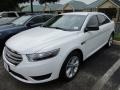 2016 Oxford White Ford Taurus SE  photo #2