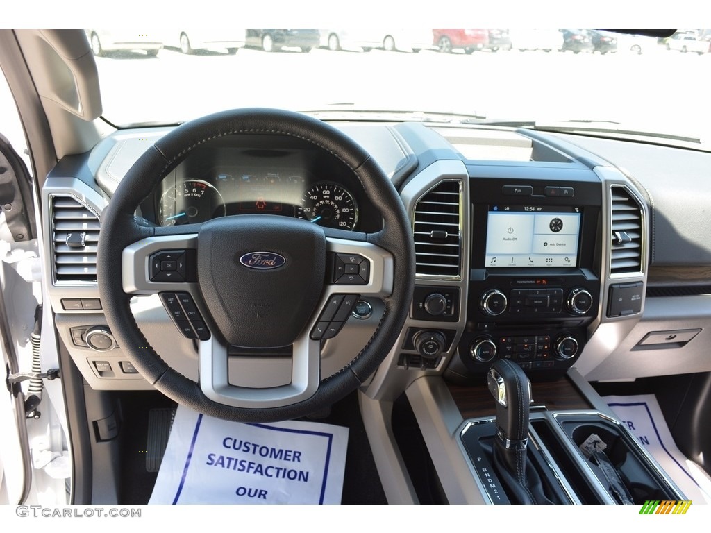 2016 F150 Lariat SuperCrew 4x4 - Oxford White / Medium Earth Gray photo #29