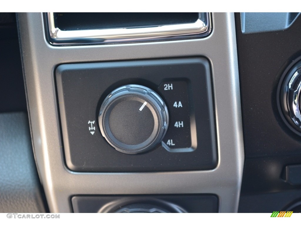 2016 F150 Lariat SuperCrew 4x4 - Oxford White / Medium Earth Gray photo #52