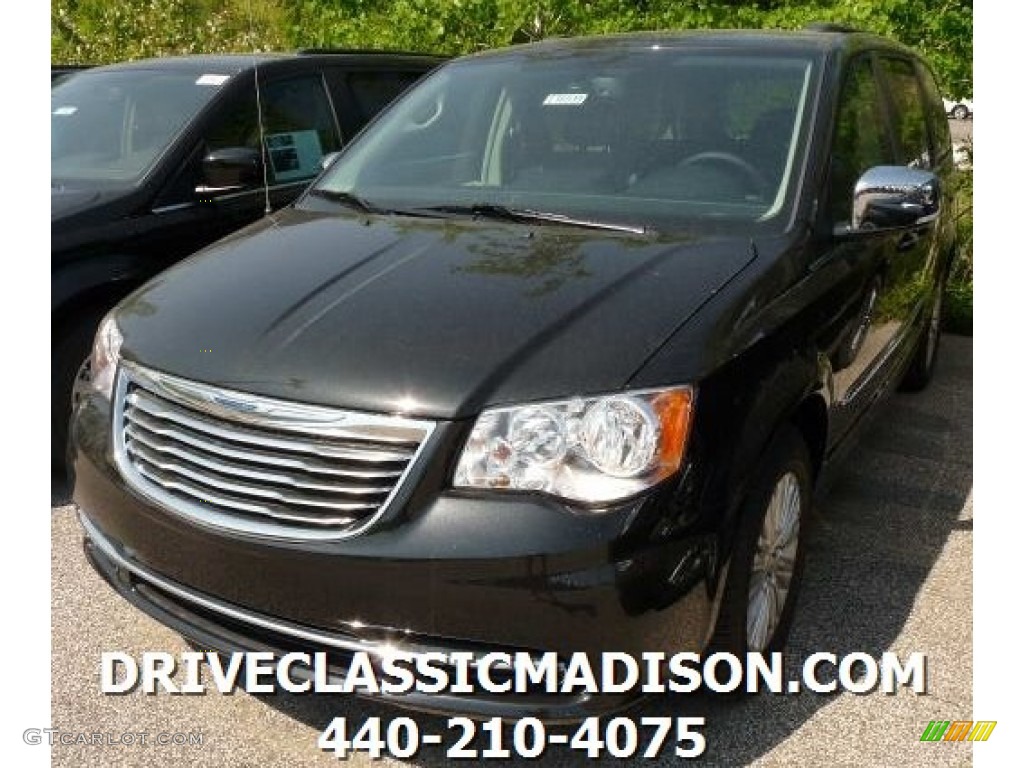 2015 Town & Country Touring-L - Brilliant Black Crystal Pearl / Black/Light Graystone photo #1