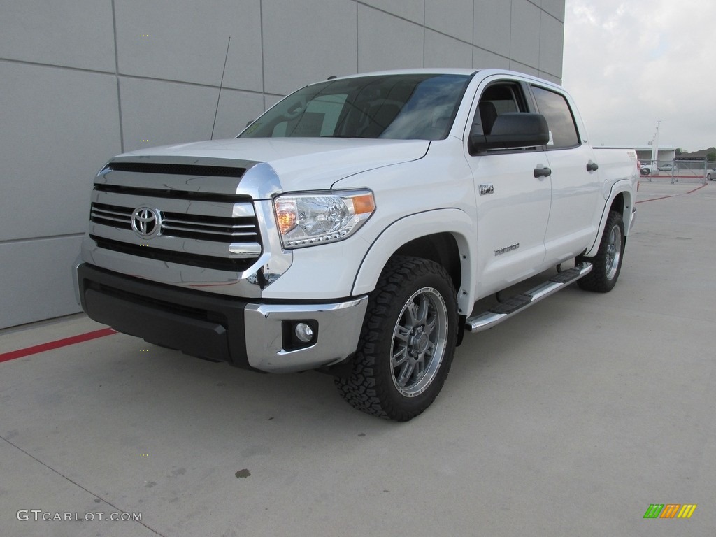 2016 Tundra SR5 CrewMax - Super White / Graphite photo #7