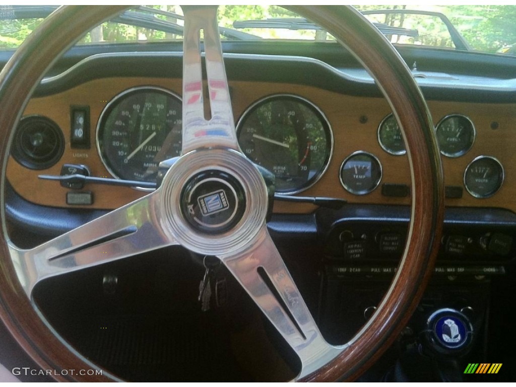 1976 Triumph TR6 Roadster Steering Wheel Photos