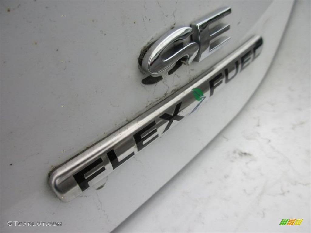 2015 Focus SE Hatchback - Oxford White / Charcoal Black photo #6