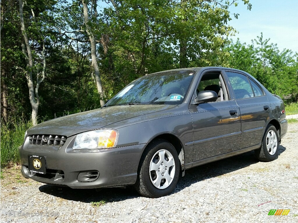 2001 Accent GL Sedan - Silver Mist / Gray photo #1