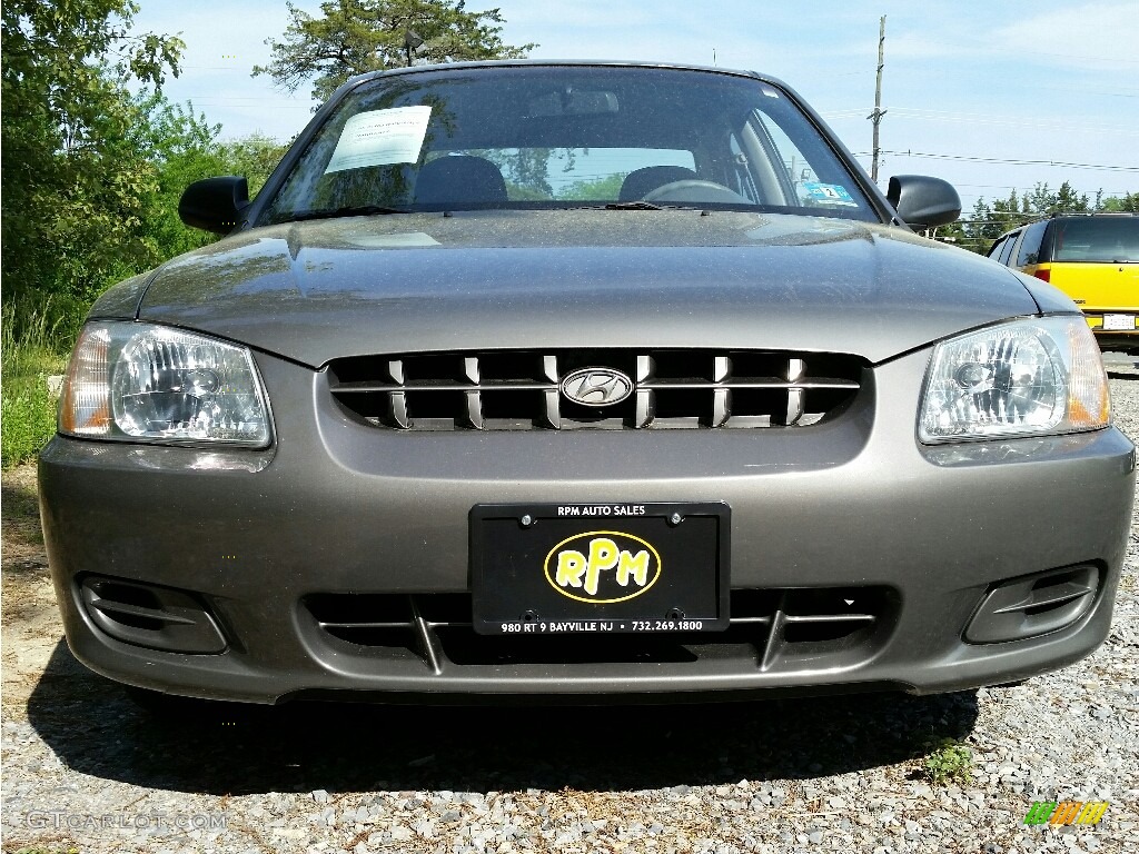 2001 Accent GL Sedan - Silver Mist / Gray photo #2