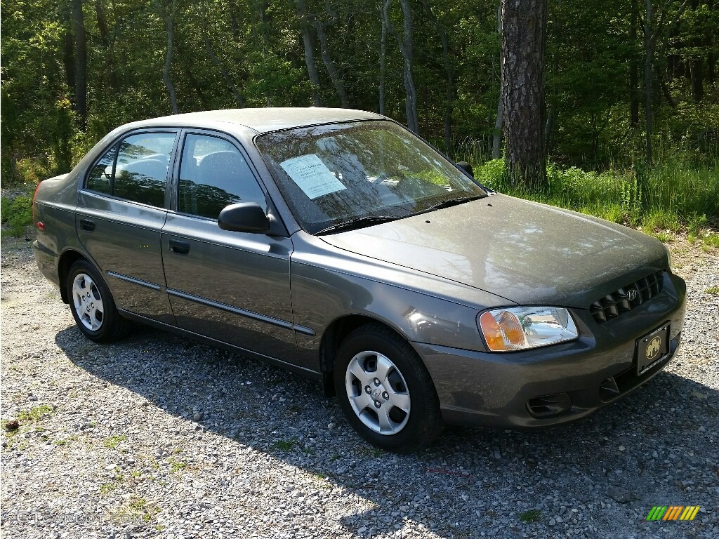 2001 Accent GL Sedan - Silver Mist / Gray photo #3