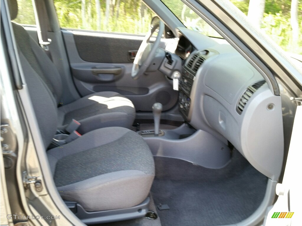 2001 Accent GL Sedan - Silver Mist / Gray photo #9