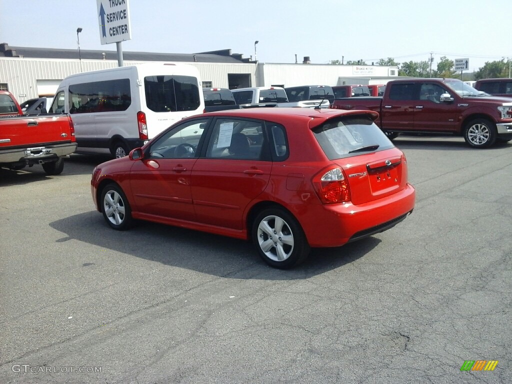 2008 Spectra 5 SX Wagon - Classic Red / Black photo #6