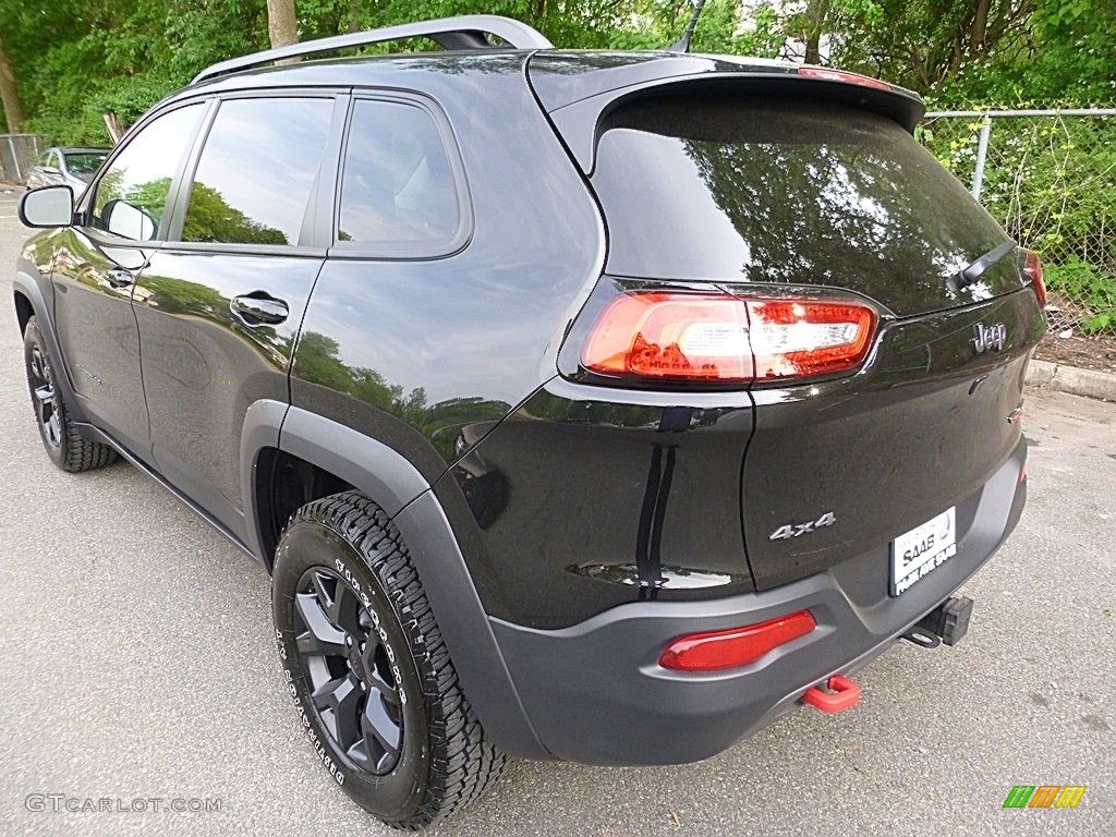 2014 Cherokee Trailhawk 4x4 - Brilliant Black Crystal Pearl / Morocco - Black photo #3