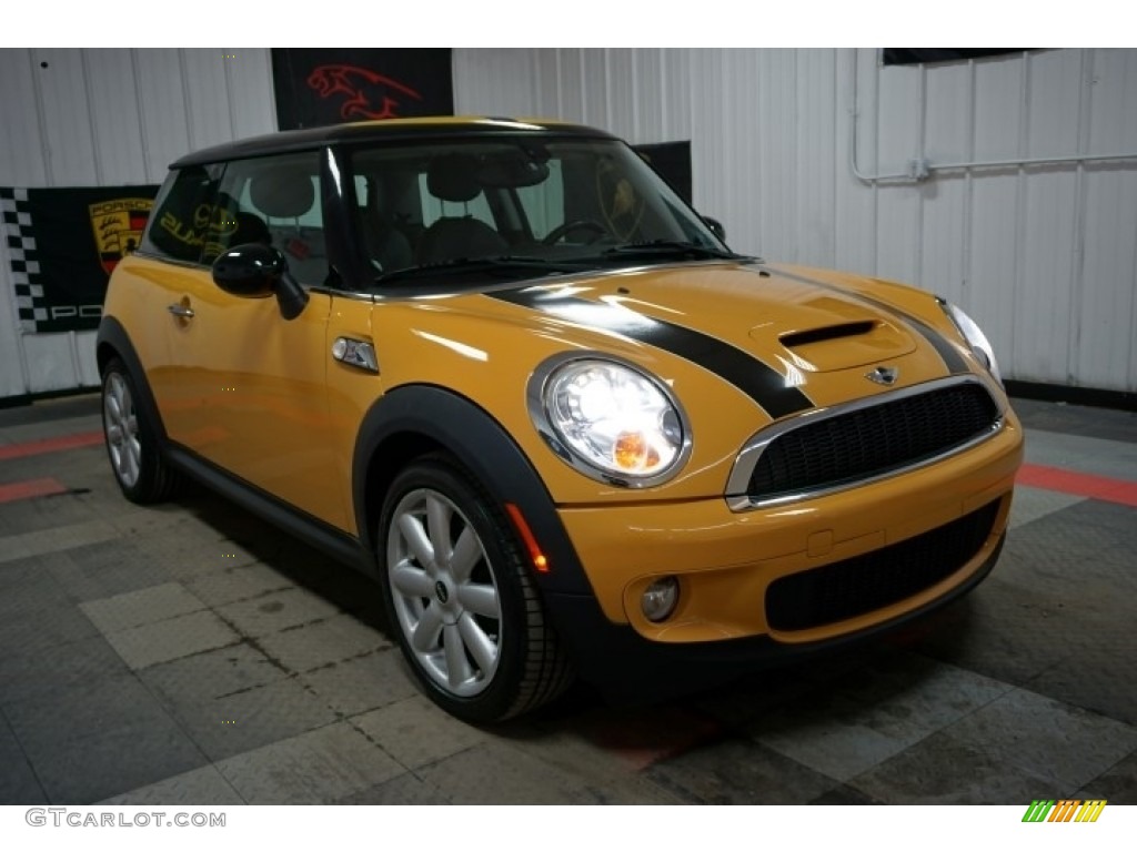 2007 Cooper S Hardtop - Mellow Yellow / Carbon Black/Carbon Black photo #5