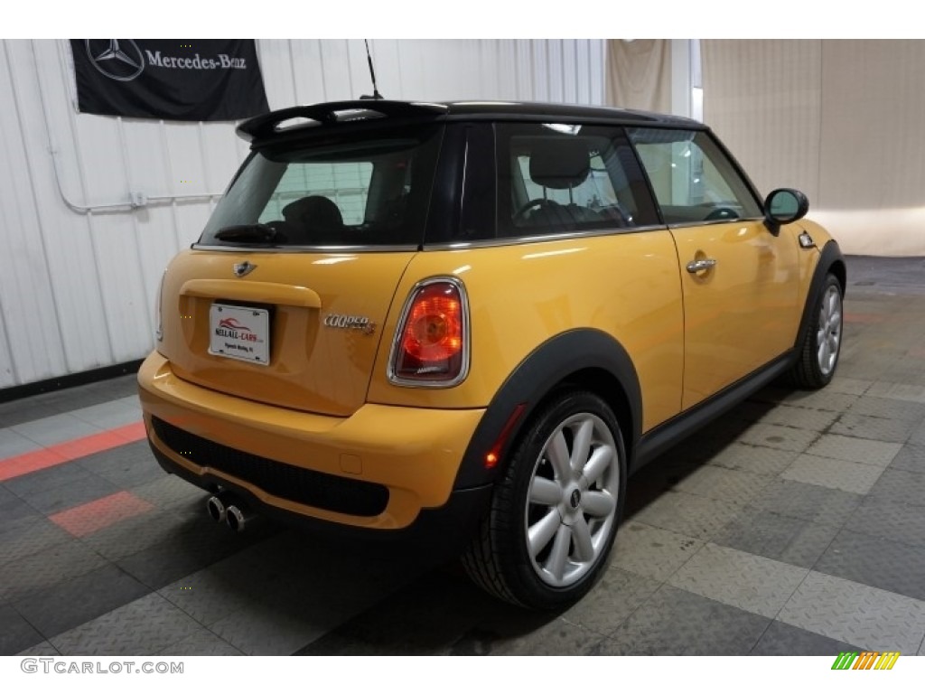 2007 Cooper S Hardtop - Mellow Yellow / Carbon Black/Carbon Black photo #8