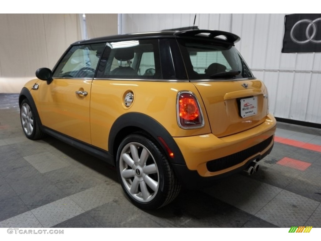 2007 Cooper S Hardtop - Mellow Yellow / Carbon Black/Carbon Black photo #10