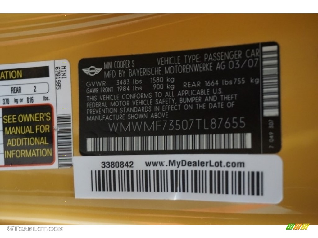 2007 Cooper S Hardtop - Mellow Yellow / Carbon Black/Carbon Black photo #13
