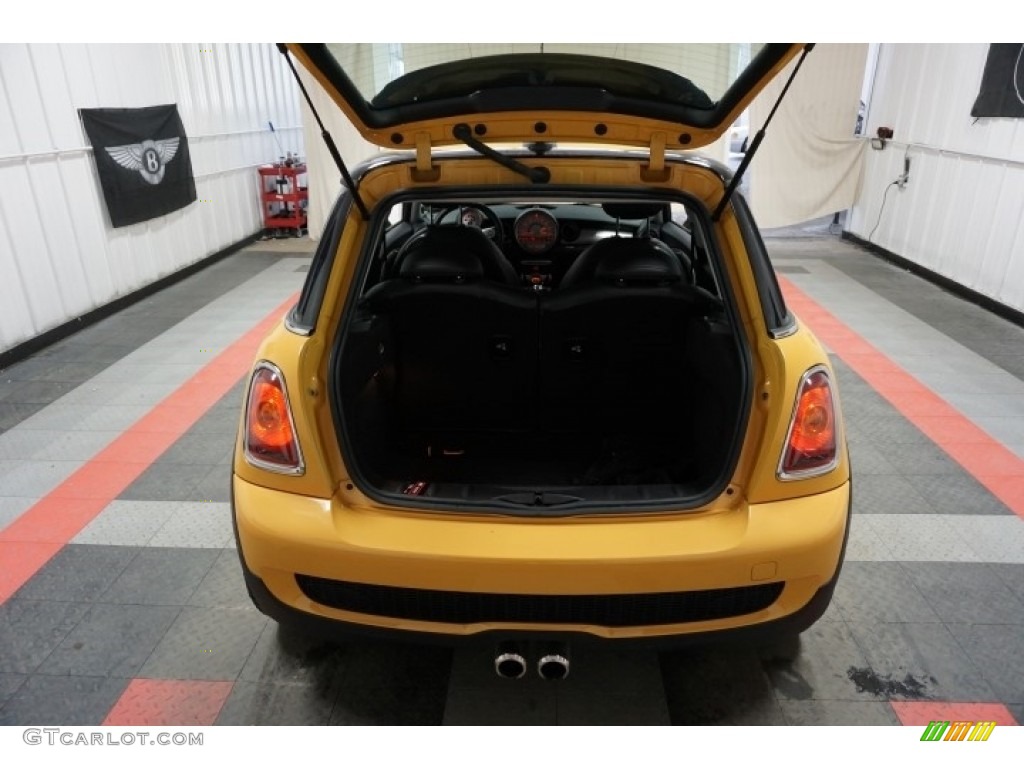 2007 Cooper S Hardtop - Mellow Yellow / Carbon Black/Carbon Black photo #17