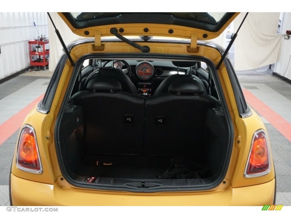 2007 Cooper S Hardtop - Mellow Yellow / Carbon Black/Carbon Black photo #18
