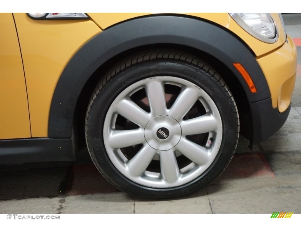 2007 Cooper S Hardtop - Mellow Yellow / Carbon Black/Carbon Black photo #47