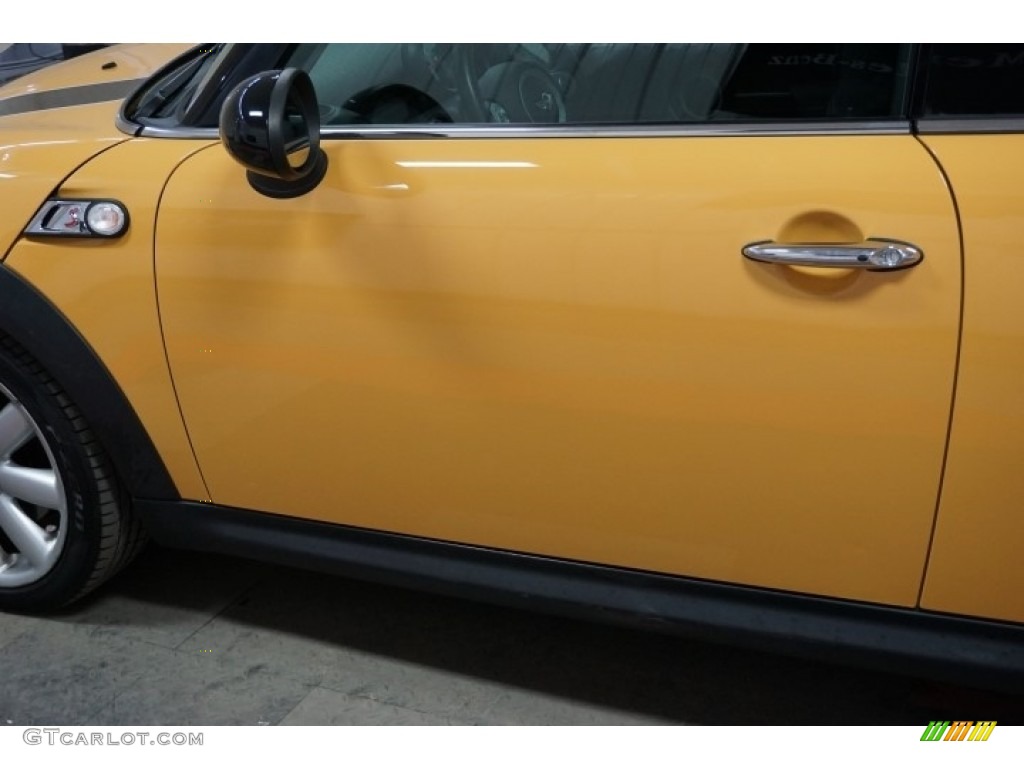 2007 Cooper S Hardtop - Mellow Yellow / Carbon Black/Carbon Black photo #63