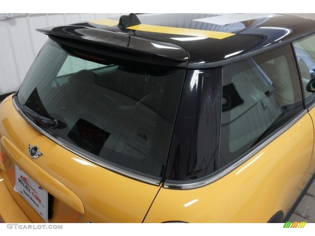 2007 Cooper S Hardtop - Mellow Yellow / Carbon Black/Carbon Black photo #74