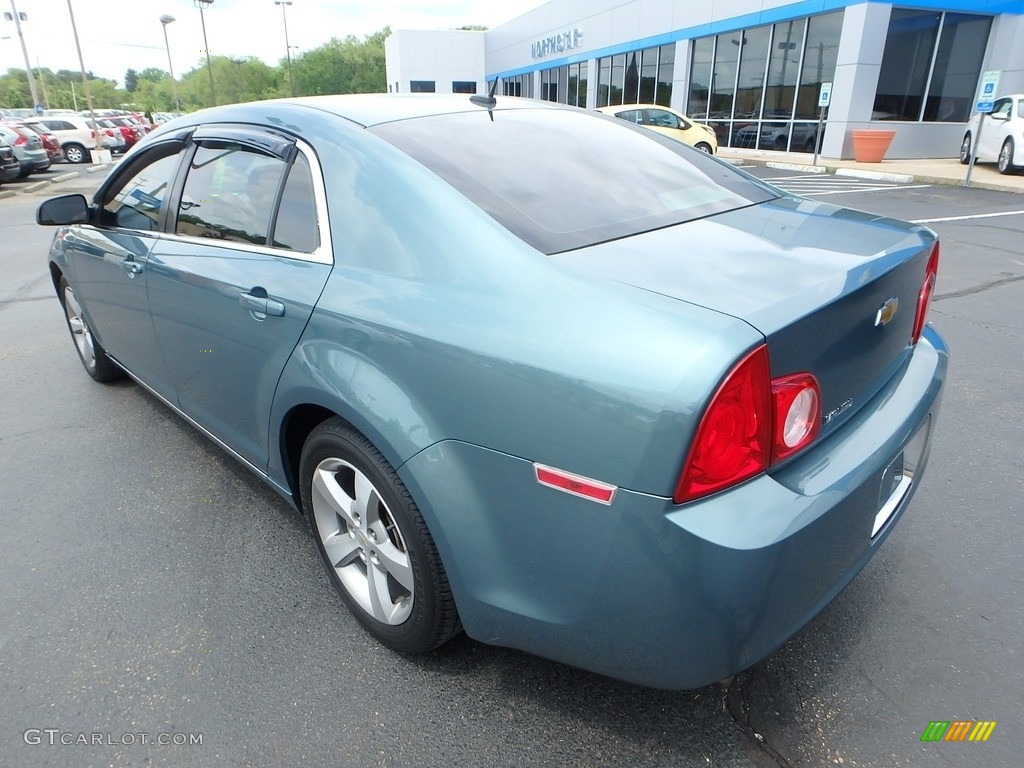 2009 Malibu LT Sedan - Silver Moss Metallic / Ebony photo #4