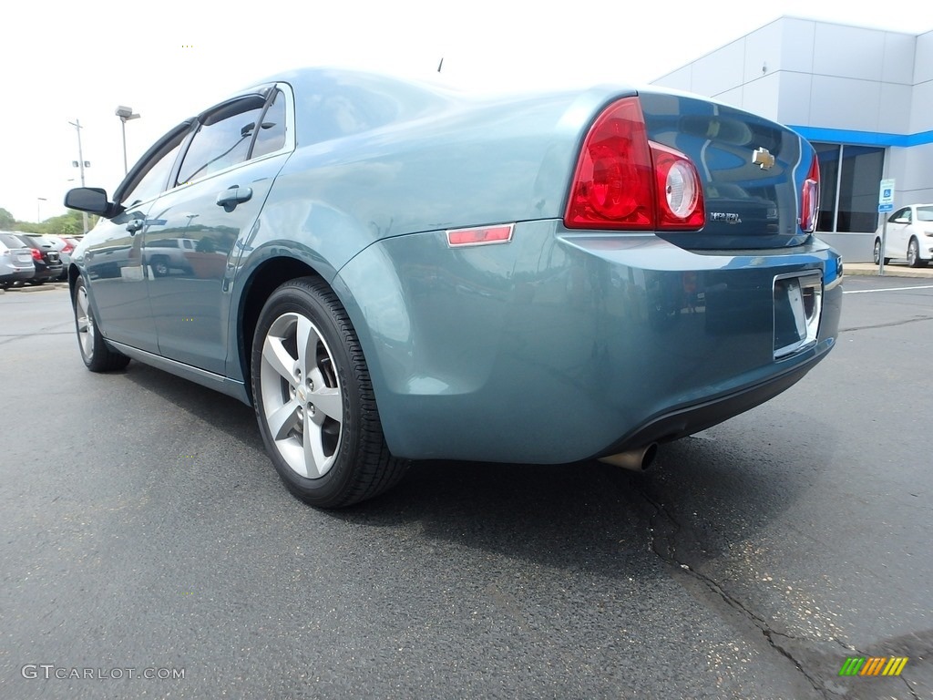 2009 Malibu LT Sedan - Silver Moss Metallic / Ebony photo #5