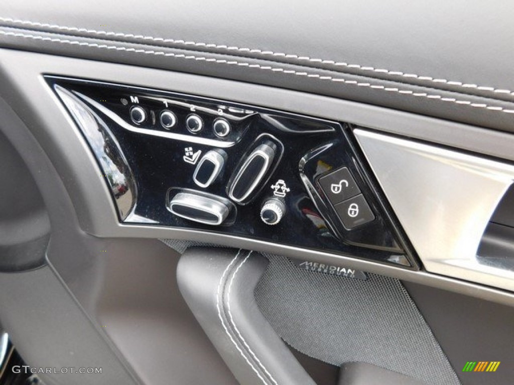 2015 F-TYPE R Coupe - Ultimate Black Metallic / Jet photo #16