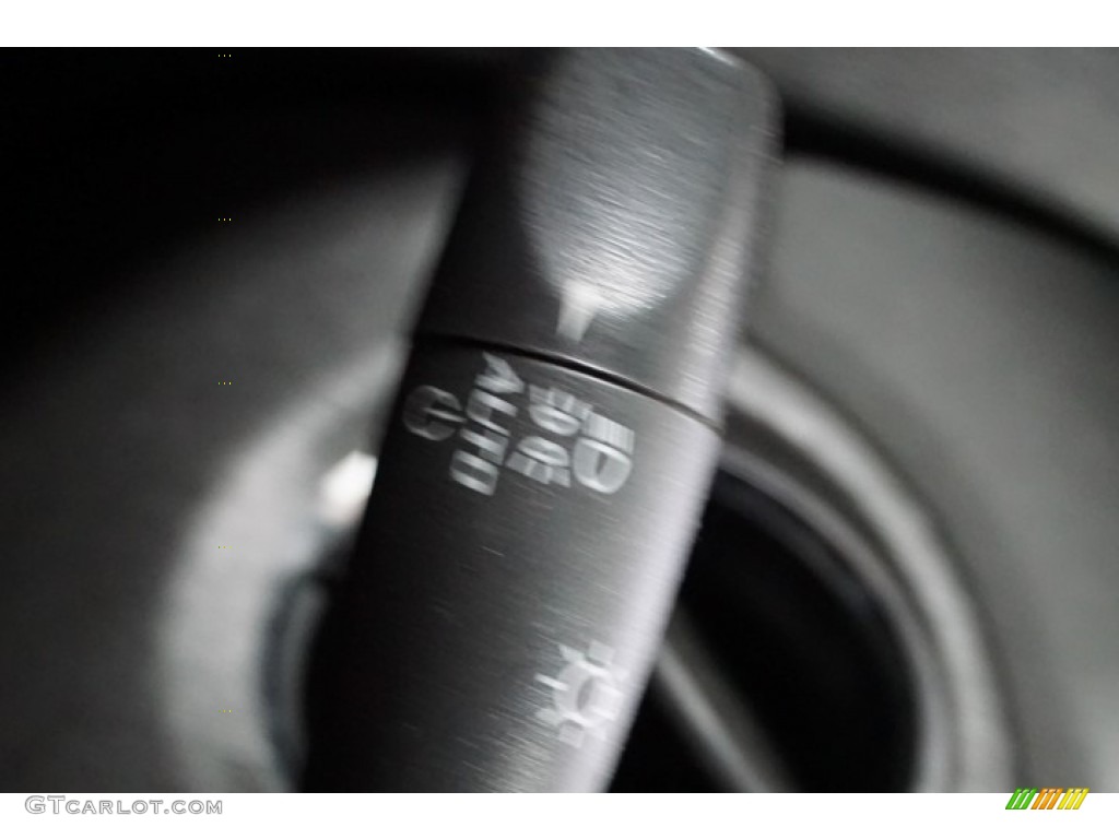 2009 HHR LS - Blue Flash Metallic / Ebony photo #31