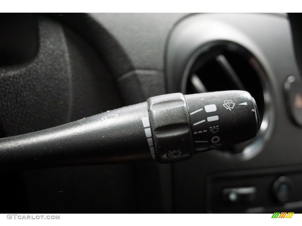2009 HHR LS - Blue Flash Metallic / Ebony photo #32