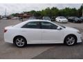 Super White - Camry SE Photo No. 6