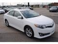 Super White - Camry SE Photo No. 7