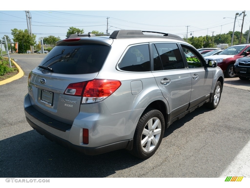 2011 Outback 2.5i Limited Wagon - Steel Silver Metallic / Off Black photo #6