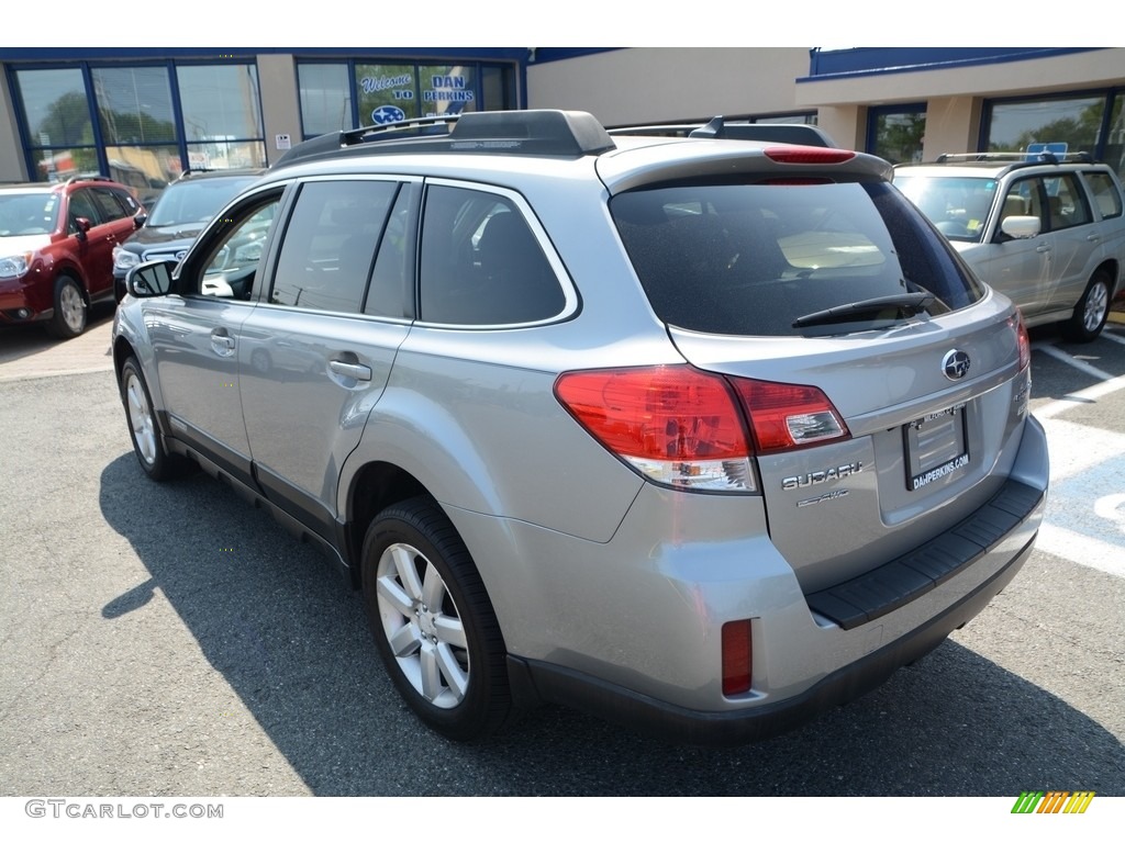 2011 Outback 2.5i Limited Wagon - Steel Silver Metallic / Off Black photo #10