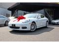 White - Panamera 4 Photo No. 3